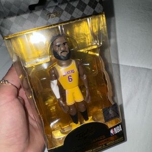 Lebron james Funko pop